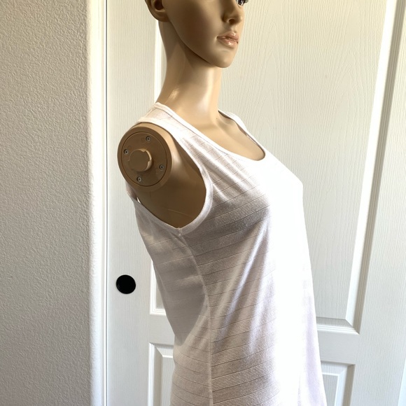 Cover-up - Picture 1 of 7